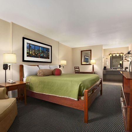 Travelodge By Wyndham New Orleans Harvey Hotel Buitenkant foto
