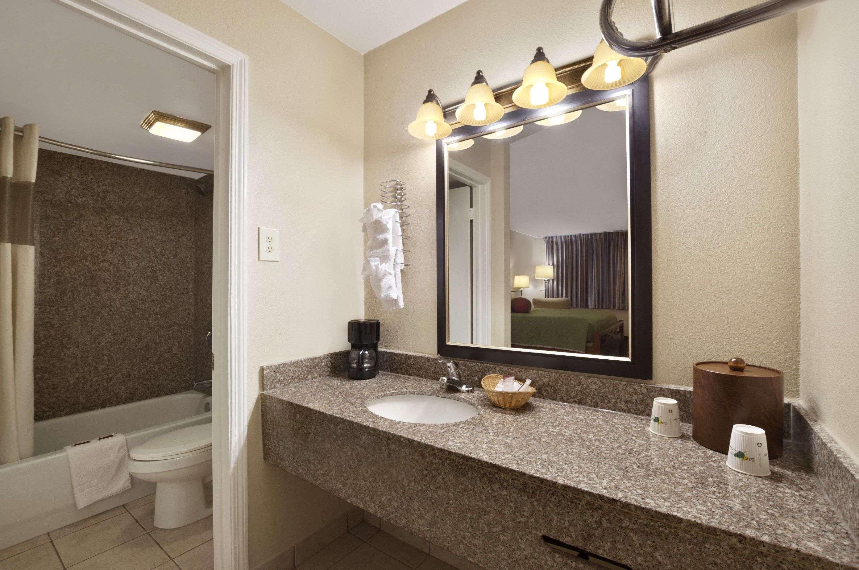 Travelodge By Wyndham New Orleans Harvey Hotel Buitenkant foto