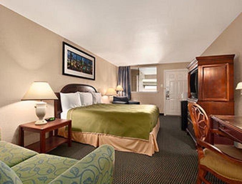 Travelodge By Wyndham New Orleans Harvey Hotel Buitenkant foto